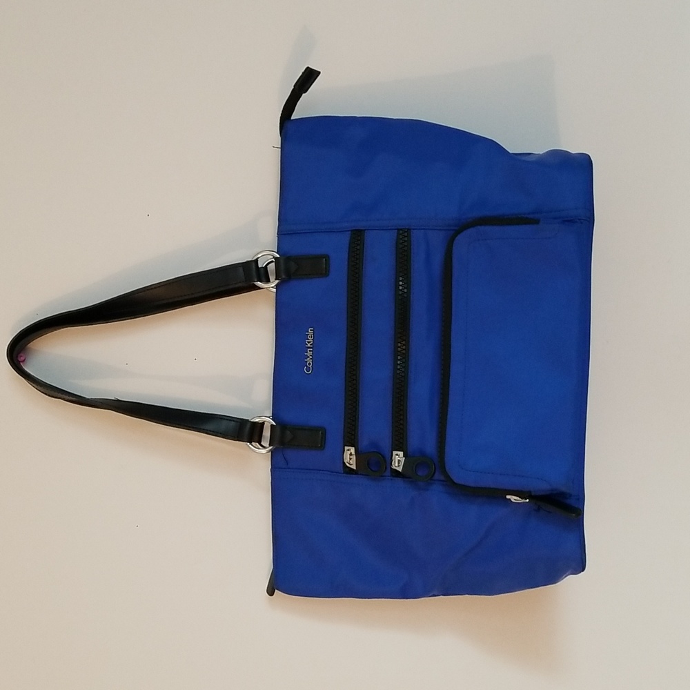 Calvin Klein Tote Bag w/CK Scarf